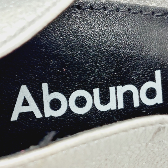 NEW Abound Iris D'orsay Pump In Silver Metallic Pointy Toe Heels X126 - Picture 10 of 16